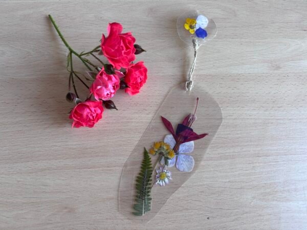 Marcapáginas de flores prensadas - Imagen 9