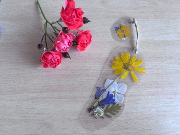 Marcapáginas de flores prensadas - Imagen 20