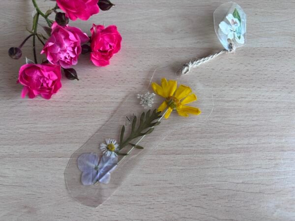 Marcapáginas de flores prensadas - Imagen 13