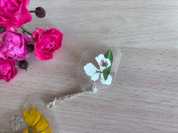 Marcapáginas de flores prensadas - Imagen 28