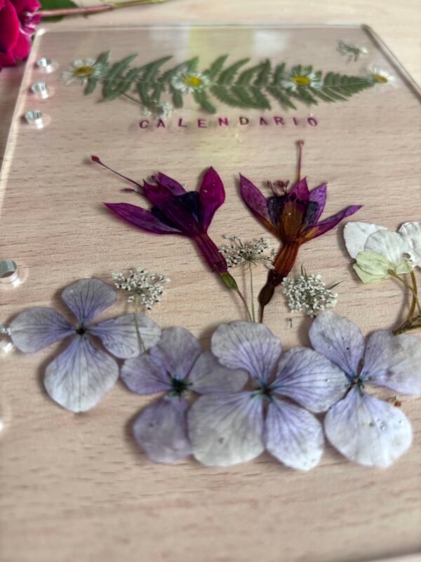 Cubierta Artesanal de Agenda con Encanto Floral - Imagen 5