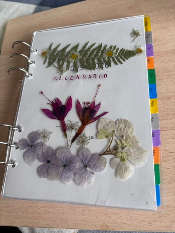 Cubierta Artesanal de Agenda con Encanto Floral - Imagen 2
