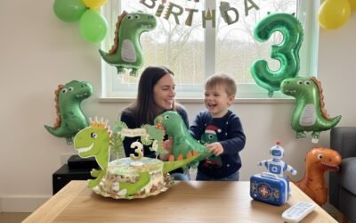 🦖 Ideas de Cumpleaños 3 Años: Fiesta Jurásica, Tarta APLV y ¡Globos con Ruedas!